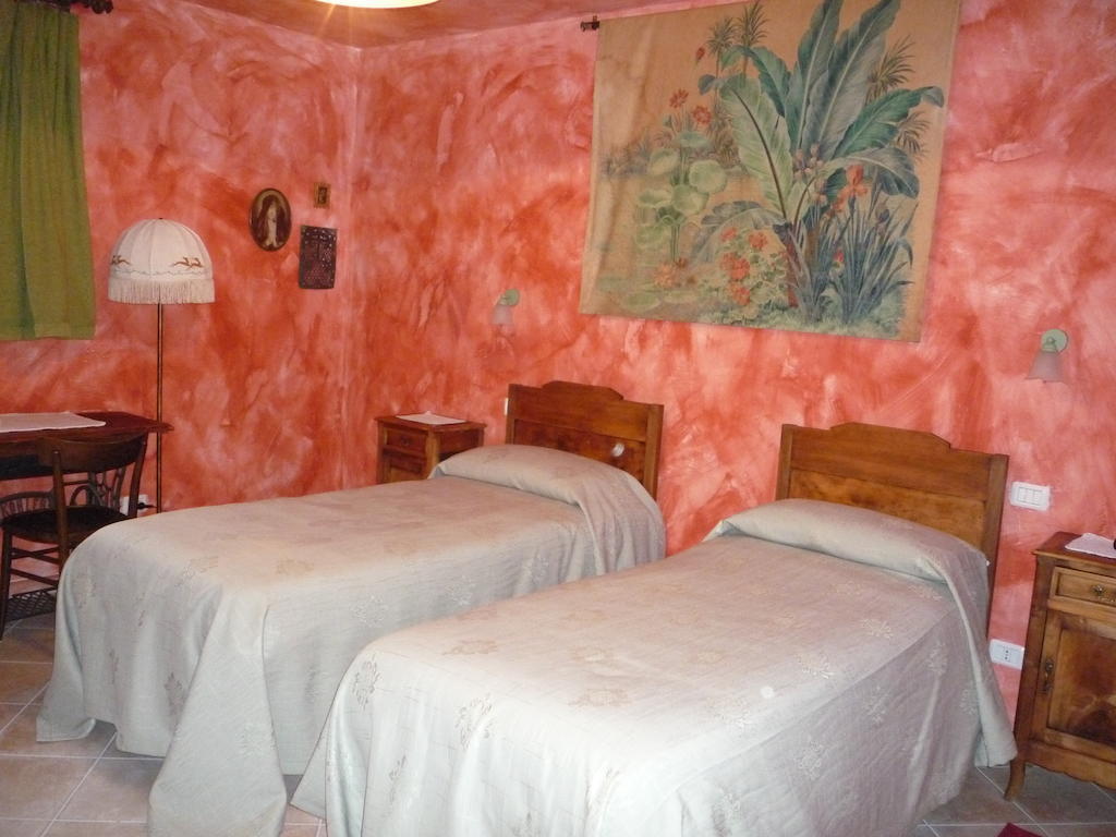 L'Adele Bed & Breakfast Occimiano Ruang foto